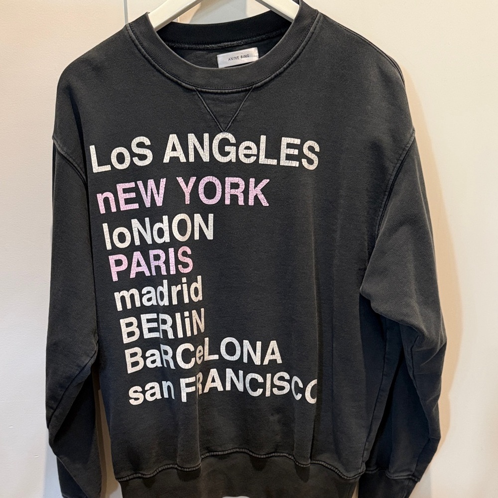 Black Graphic Sweatshirt